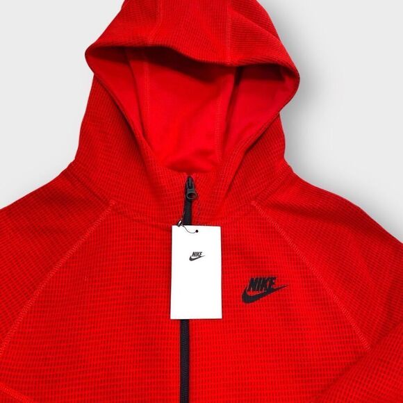 Nike Sportswear Tech Fleece Kids Winterized Full-Zip Red Black Hoodie size XL - Picture 3 of 12